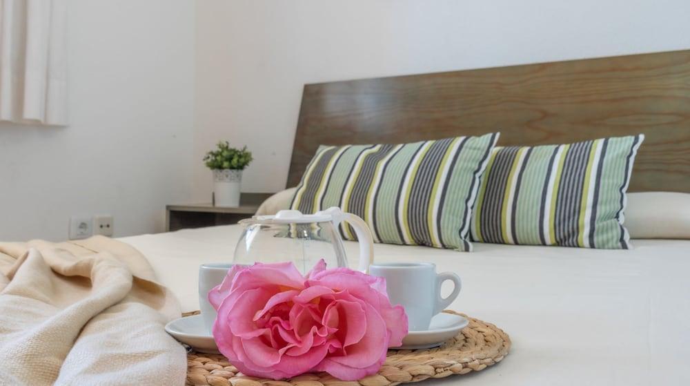 Port Canigo Apartments Росес Екстериор снимка